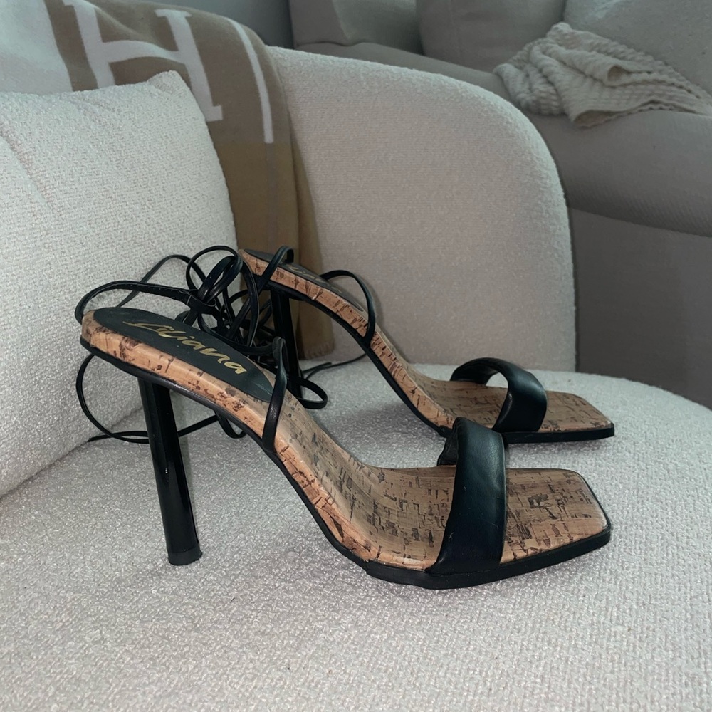 Black Tie-Up Strappy Sandal‎ Heels